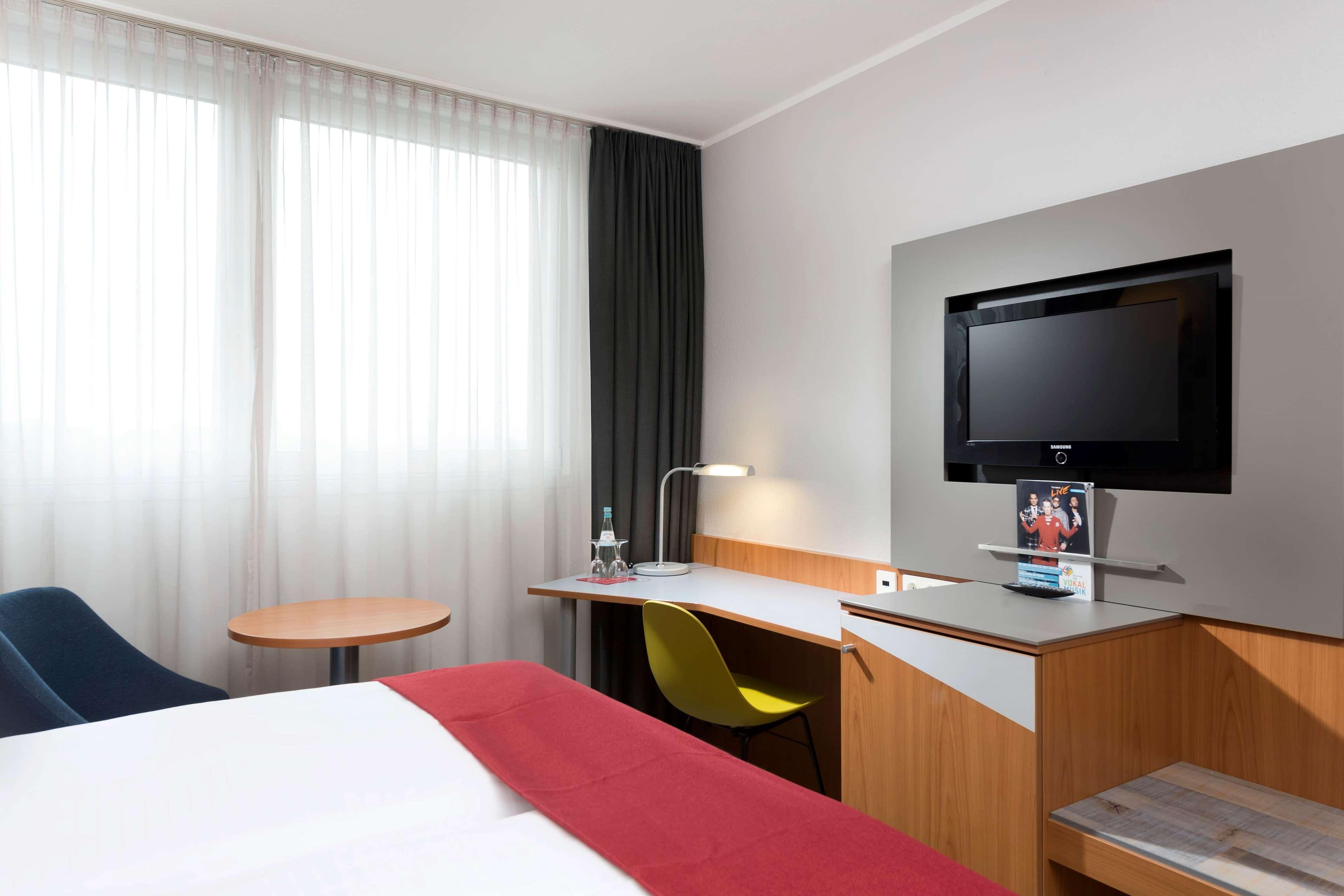 Ramada By Wyndham Hannover Messe لاتزن المظهر الخارجي الصورة