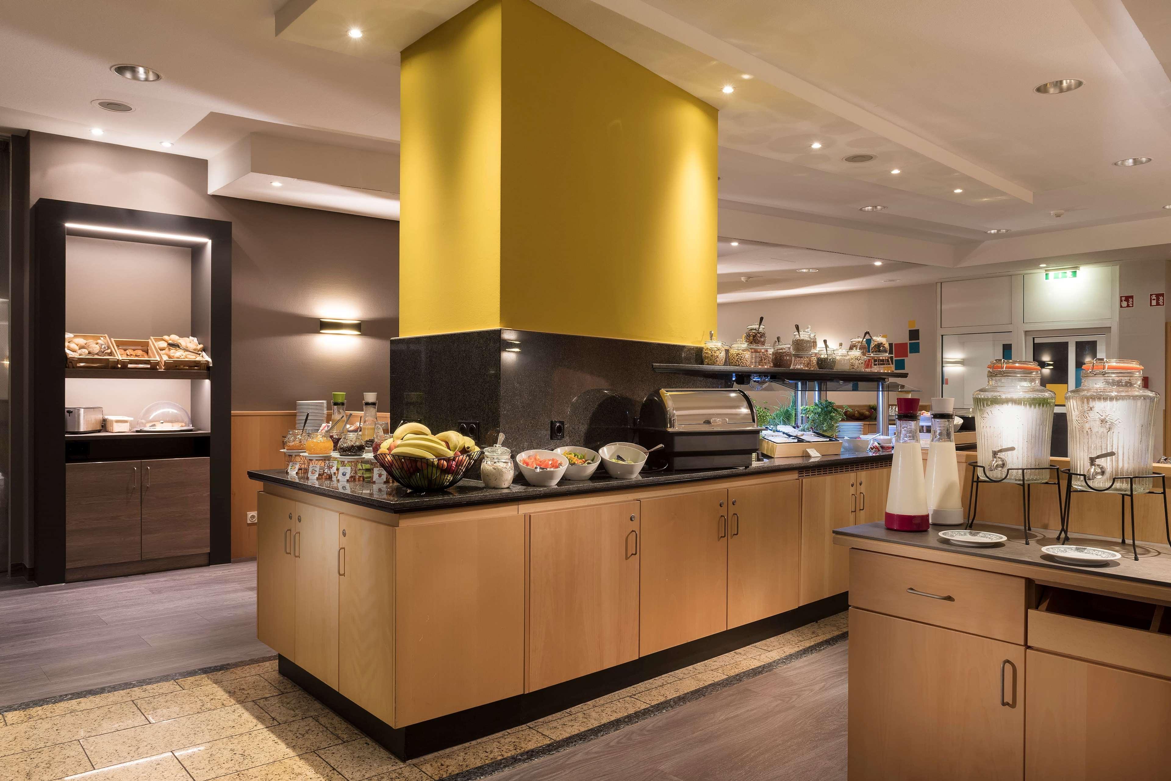 Ramada By Wyndham Hannover Messe لاتزن المظهر الخارجي الصورة