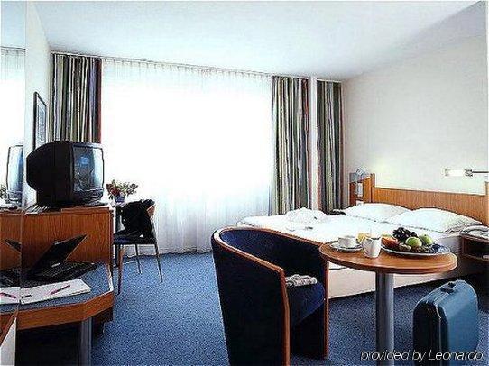Ramada By Wyndham Hannover Messe لاتزن الغرفة الصورة