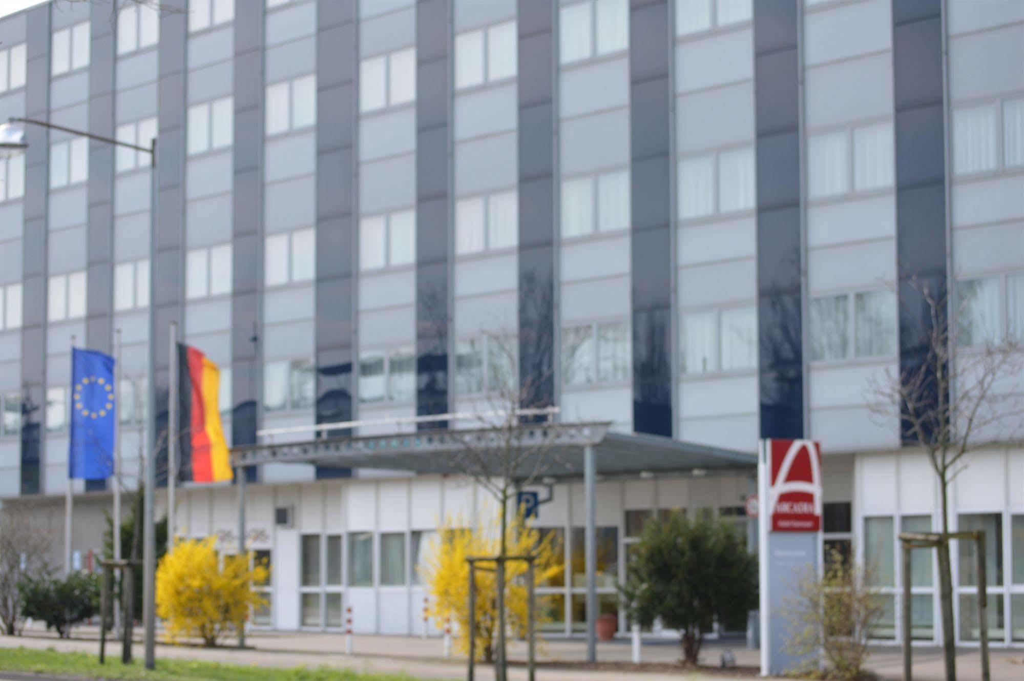 Ramada By Wyndham Hannover Messe لاتزن المظهر الخارجي الصورة