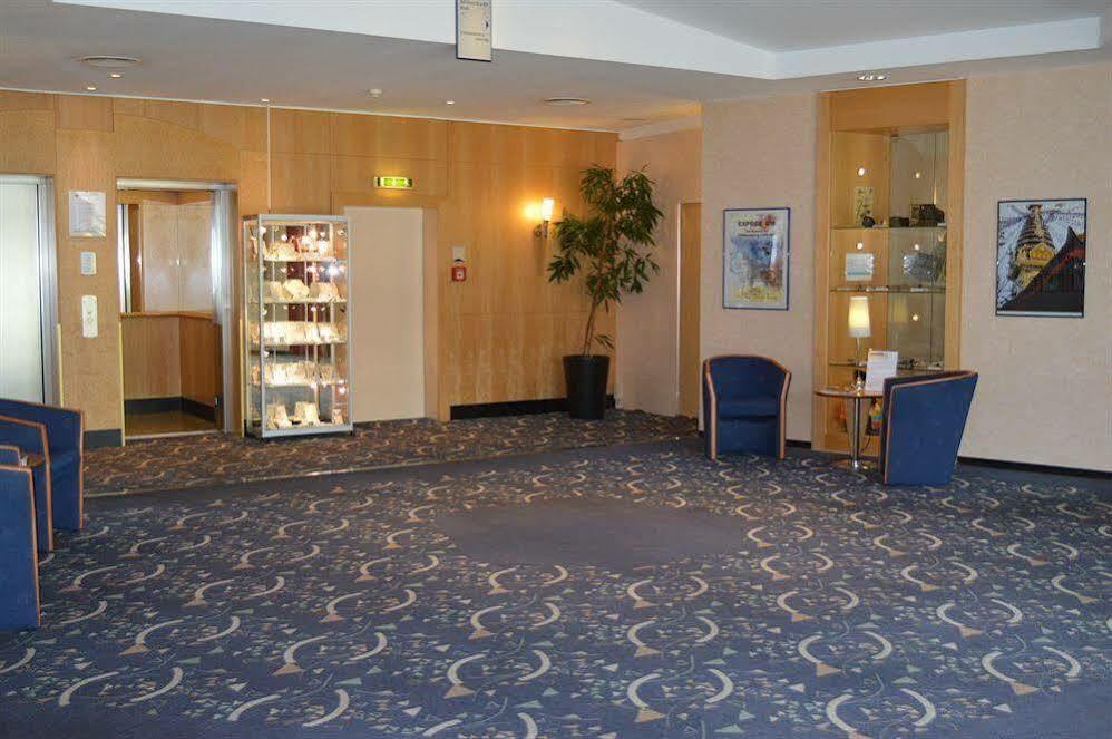 Ramada By Wyndham Hannover Messe لاتزن المظهر الخارجي الصورة